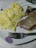 Lomo de magro de cerdo con puré de patatas