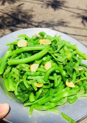 Hình của món Đọt bí xào tỏi.