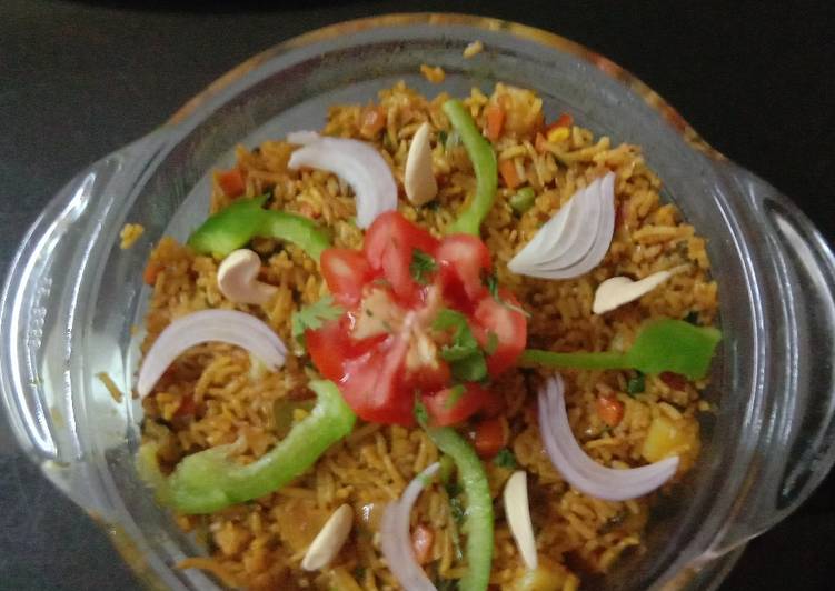 Steps to Make Award-winning Veg Tava Pulav