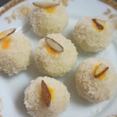 A picture of Instant ladoo.