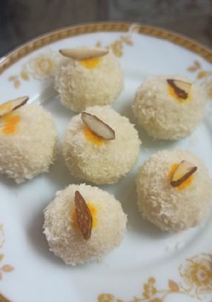 A picture of Instant ladoo.