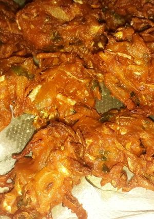 A picture of Onion cabbage pakoda.