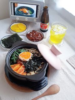 Foto resep DOLSOT BIBIMBAP (돌솥비빔밥)