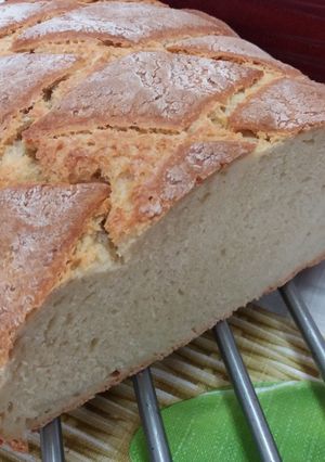 Φωτογραφία της συνταγής Χωριάτικο ψωμί με προζύμι και μαγιά στη γάστρα