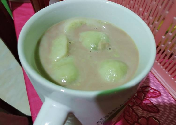Chocolate milk with green tea ice