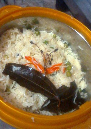 कश्मीरी पुलाओ (Kashmiri pulao recipe in hindi) रेसिपी मुख्य फोटो