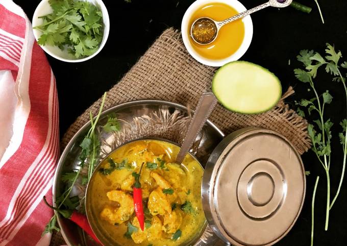 Aam Shorshe Chingri Bhapa (Steamed Mango-Mustard Prawn Curry - Bong ...