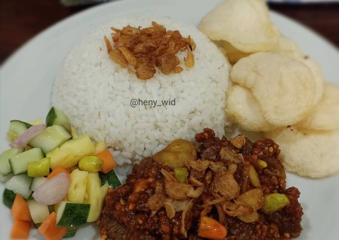 Resep Sate Daging Simpel Bumbu Kacang yang Menggugah Selera