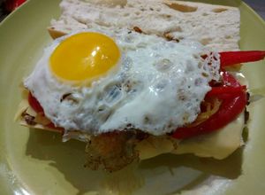 Una foto de Chivito Uruguayo a la Argentina