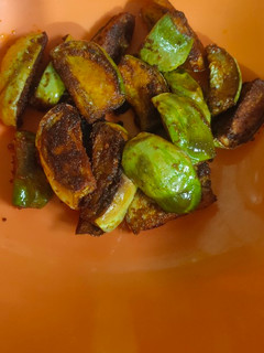 கத்தரிக்காய் வறுவல்(brinjal fry recipe in tamil) செய்முறை முக்கிய புகைப்படம்