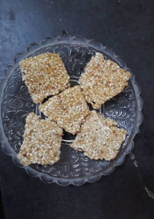A picture of Till chikki.