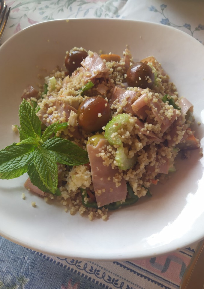 Una foto de Ensalada Cous Cous de verano