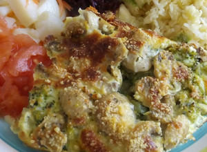 Una foto de Gratín de brócoli con champiñones y crema