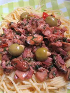 Tenger gyümölcsei spagettivel recept fotója