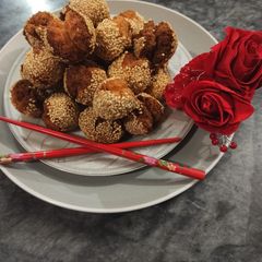 A picture of Laughing Balls | Chinese Smiling Sesame Cookies.