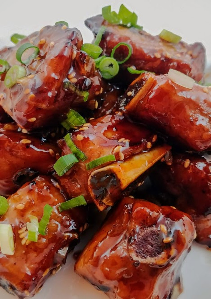 A picture of Garlicky Honey Sesame Ribs.