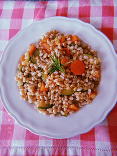 Foto di Insalata di farro con verdure