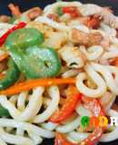 Udon yaki con salsa Satay