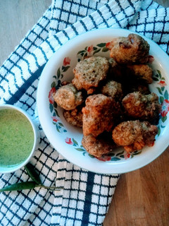 हरी मूंग के पकौड़े (Hari moong ke pakode recipe in Hindi) रेसिपी मुख्य फोटो