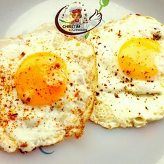 A picture of Sunny side up egg.