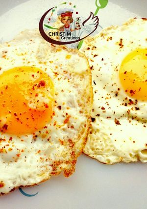 A picture of Sunny side up egg.