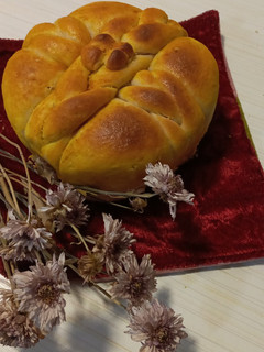 عکسی از دستور نان پاسکا😍 در توستر، با دومدل تزئین