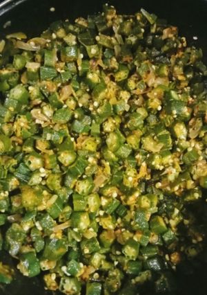 भिंडी (Bhindi recipe in hindi) रेसिपी मुख्य फोटो