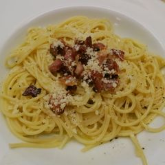 A picture of Spaghetti alla Carbonara.