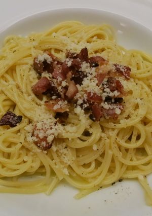 A picture of Spaghetti alla Carbonara.