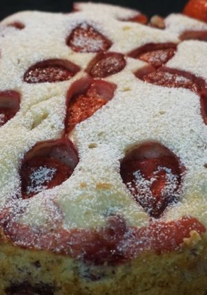 A picture of #Eggless Strawberry Cake.