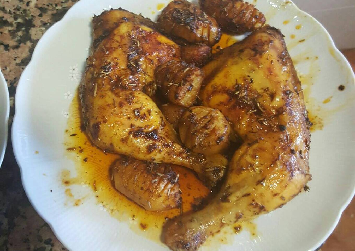 Pollo al horno picante a las hierbas provenzales