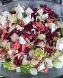Ensalada de alubias rojas con queso y atún