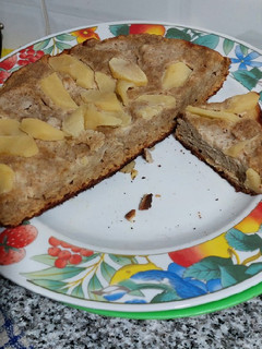 Una foto de Torta de harina integral con manzana sin azúcar