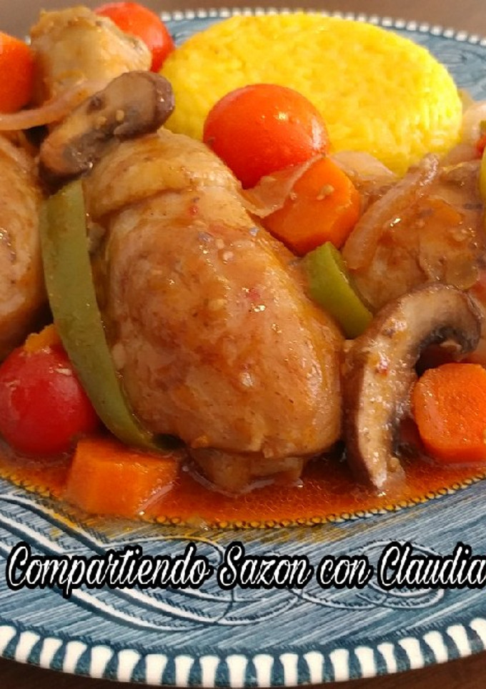 Una foto de Pollo con verduras y tomate cambray🌺