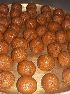 গুঁড়ের নারকেল নাড়ু ( gur narkel naru recipe in Bengali রেসিপির প্রধান ছবি