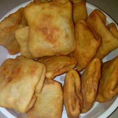 รูปของ Martabak isi kentang wartel.. 😍