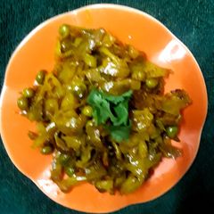 A picture of Matar bandhgobhi.