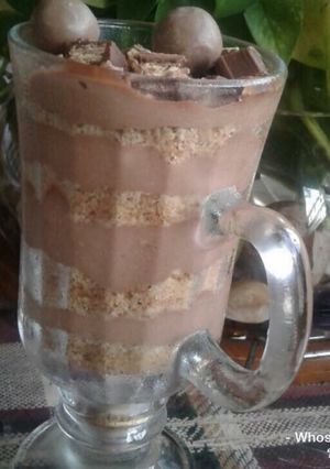 A picture of Whosayna’s Chocolate Custard Twist.