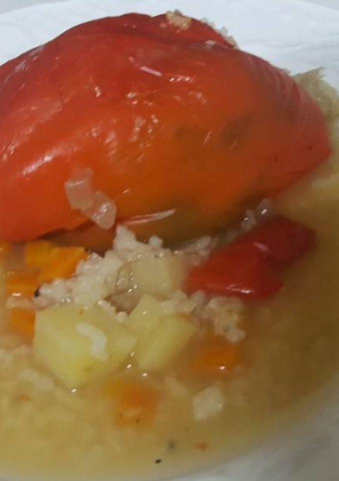 Una foto de Pimiento relleno vegetal
