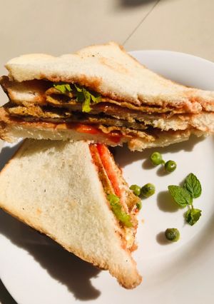 A picture of Eggs sandwich.