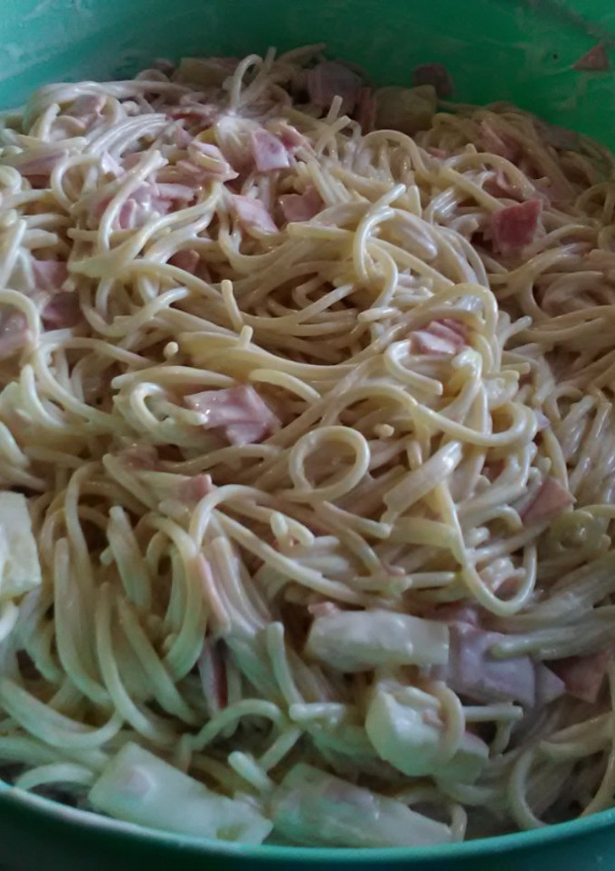 Una foto de Spaguetti a la hawaiana