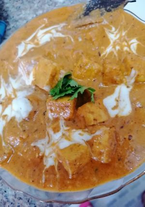 A picture of Shahi paneer.