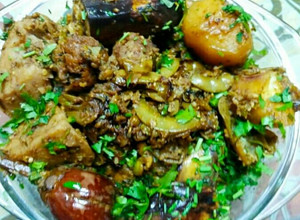 A picture of Surti undhiyu.