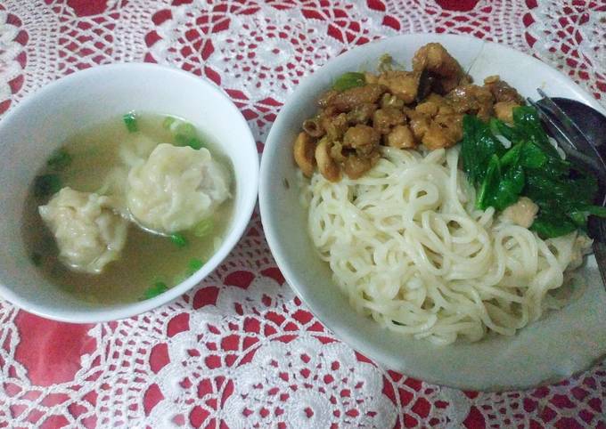 Mie ayam rumahan simple