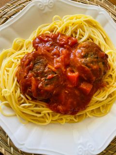 Una foto de Albóndigas en salsa de tomates