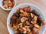 A picture of vịt cháy tỏi