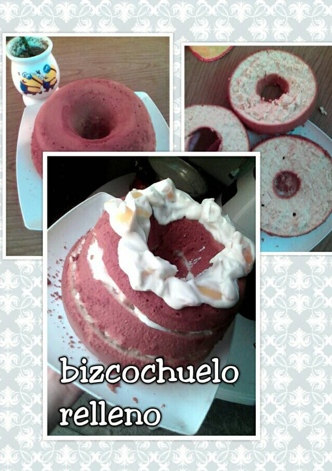 Una foto de Bizcochuelo fácil y espectacular, relleno con duraznos con crema!