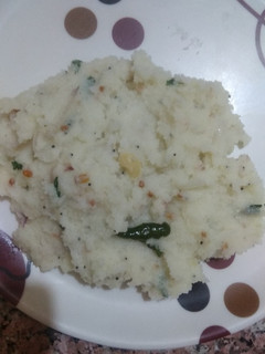 ரவா உப்புமா (Rava upma Recipe in Tamil) செய்முறை முக்கிய புகைப்படம்