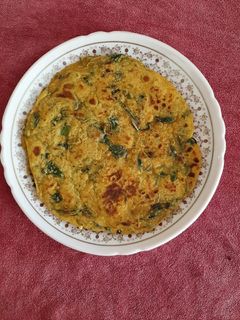 મેથી ના થેપલા રેસીપી મુખ્ય ફોટો