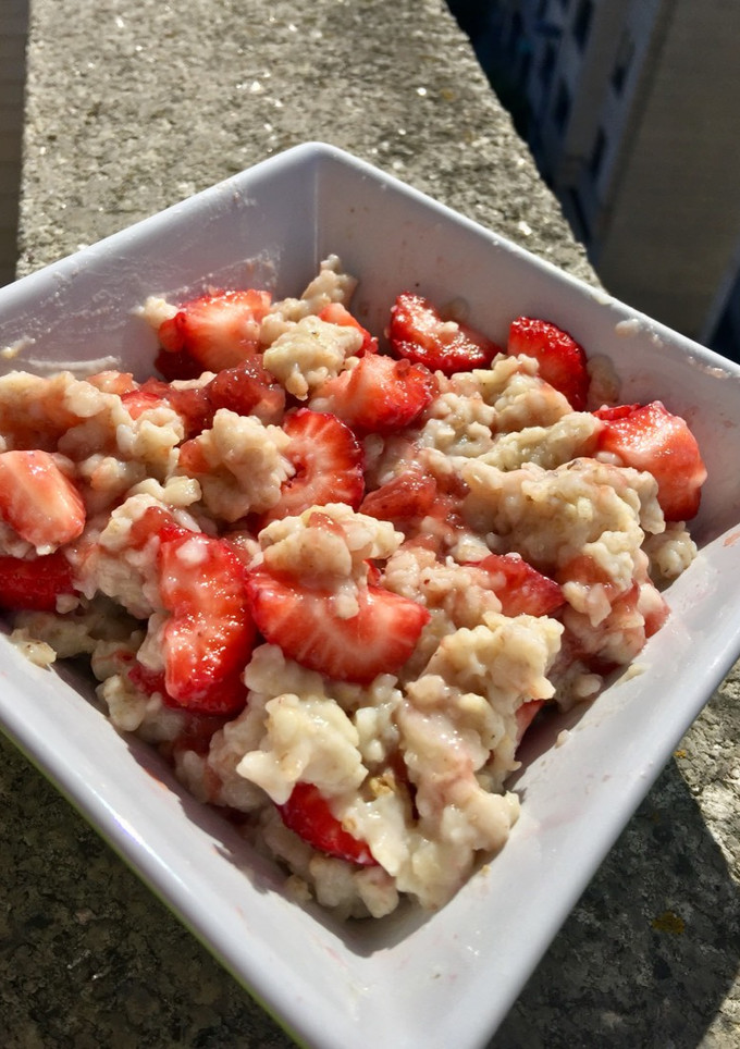 Una foto de Porridge de avena frío